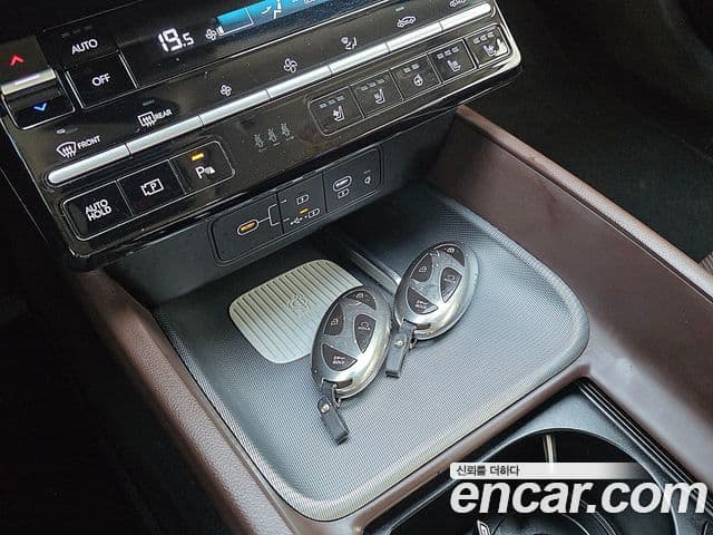 Hyundai Grandeur 2023 — Şəkil 19/20