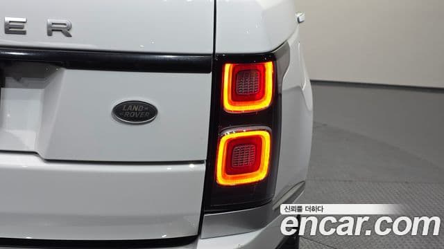 Land Rover Range Rover 2020 — Photo 10/39