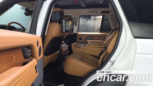 Land Rover Range Rover 2020 — Photo 26/39