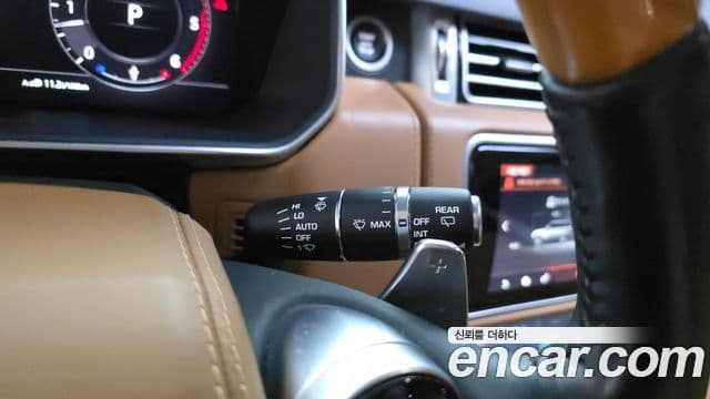Land Rover Range Rover 2020 — Photo 11/39