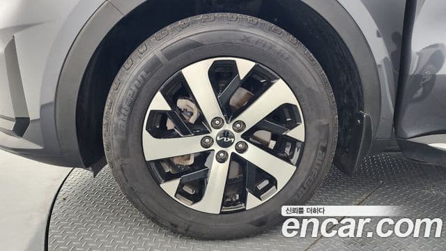Kia Sorento 2023 — Фото 5/20