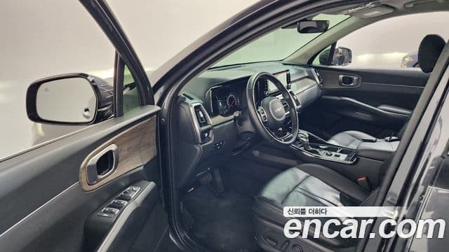 Kia Sorento 2023 — Фото 10/20