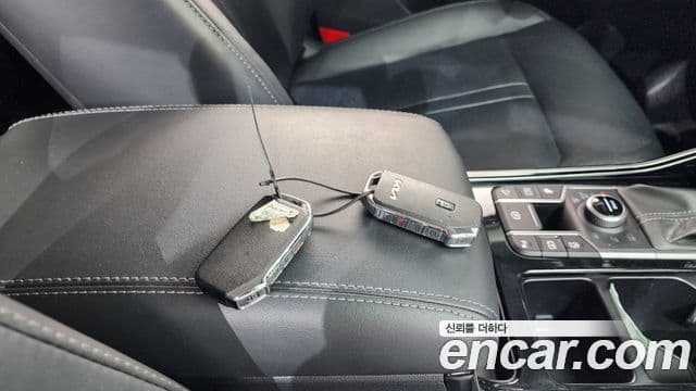 Kia Sorento 2023 — Фото 16/20