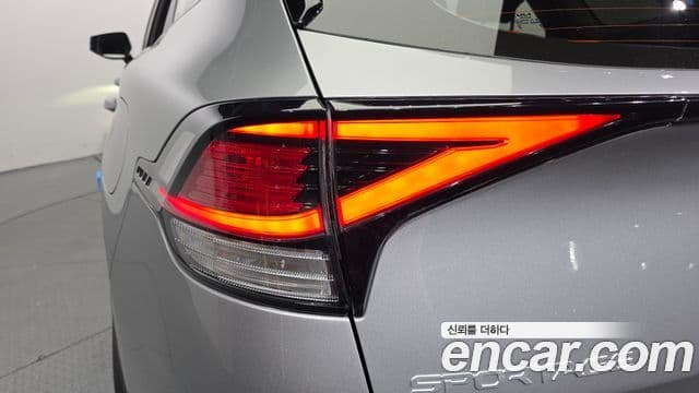 Kia Sportage 2022 — Photo 7/33