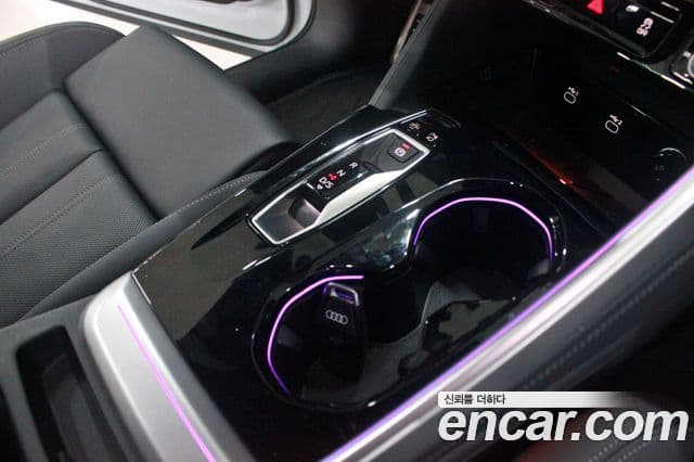 Audi Q5 2025 — ფოტო 8/20