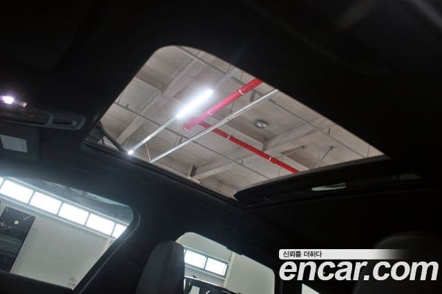 Audi Q5 2025 — ფოტო 19/20