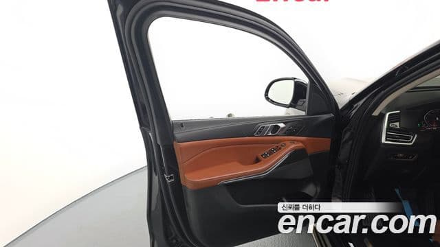 BMW X5 2022 — ფოტო 10/40