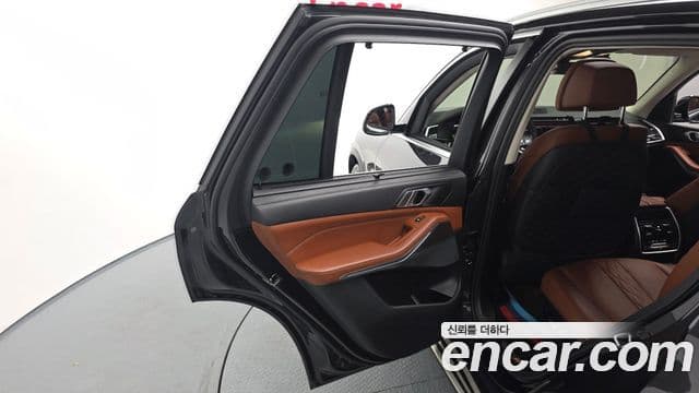 BMW X5 2022 — ფოტო 20/40