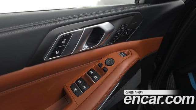 BMW X5 2022 — ფოტო 31/40