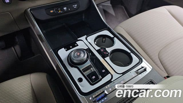 Kia Carnival 2025 — Şəkil 9/20