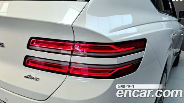 Genesis GV80 2023 — ფოტო 25/38