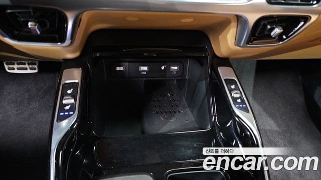 Kia Sorento 2022 — Şəkil 17/20