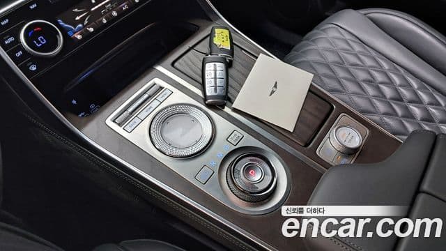 Genesis GV80 2022 — Şəkil 31/34