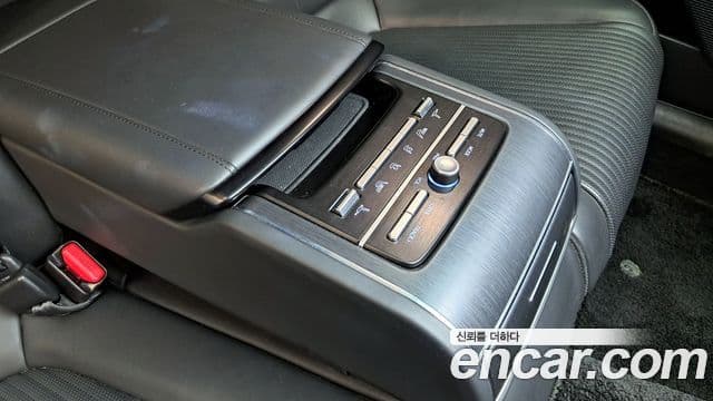 Hyundai Grandeur 2023 — ფოტო 13/20