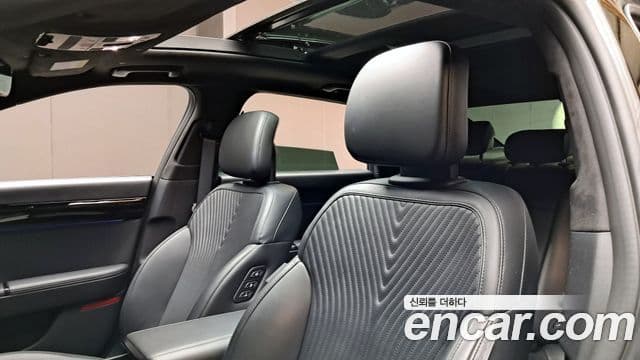 Hyundai Grandeur 2023 — ფოტო 15/20