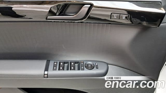 Hyundai Grandeur 2023 — ფოტო 19/20