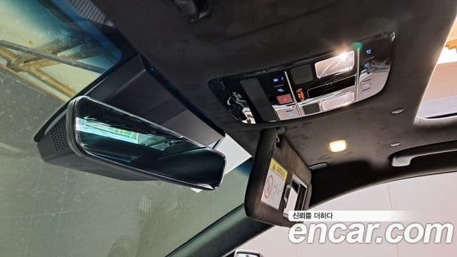 Hyundai Grandeur Hybrid 2023 — Photo 29/34