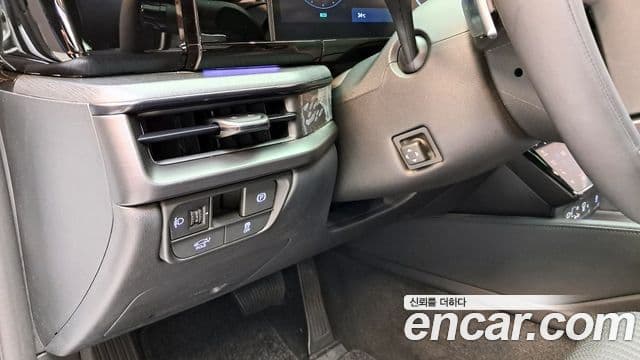 Hyundai Grandeur Hybrid 2023 — Photo 28/34