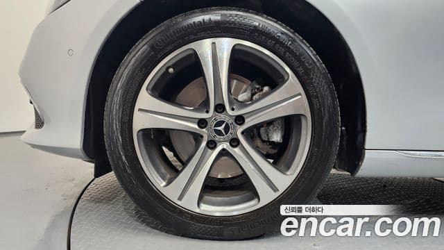 Mercedes-Benz E-Class 2019 — Şəkil 5/20