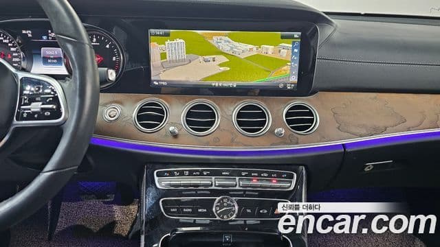 Mercedes-Benz E-Class 2019 — Şəkil 13/20