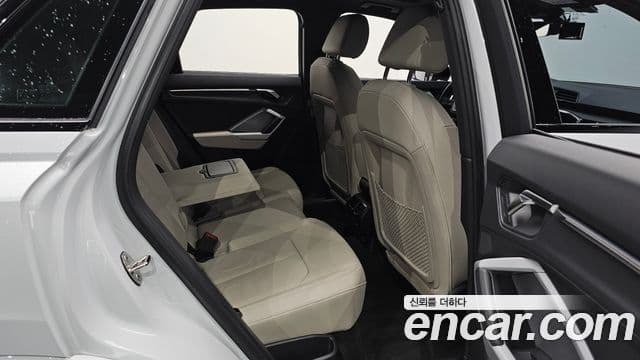 Audi Q3 2025 — Photo 9/32