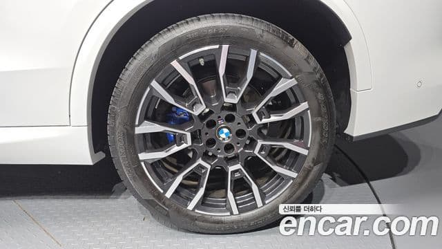 BMW X5 2025 — Photo 12/30