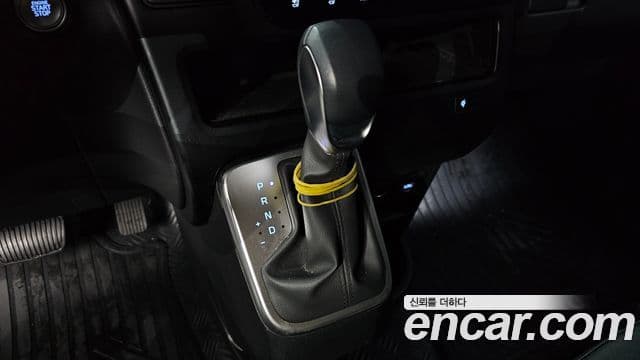 Hyundai Staria 2025 — Şəkil 9/20