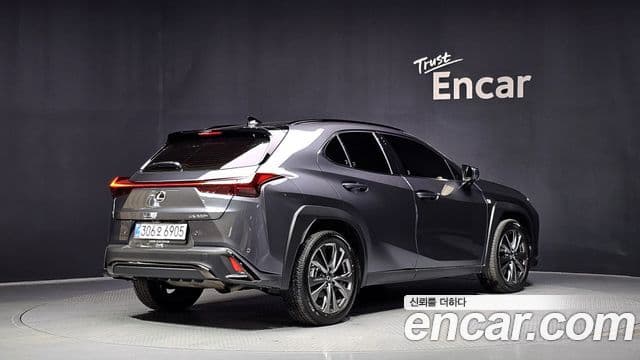 Lexus UX300h 2026 — ფოტო 2/20