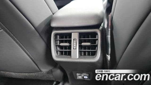 Lexus UX300h 2026 — ფოტო 19/20