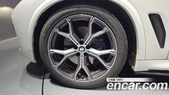 BMW X5 2023 — ფოტო 5/20