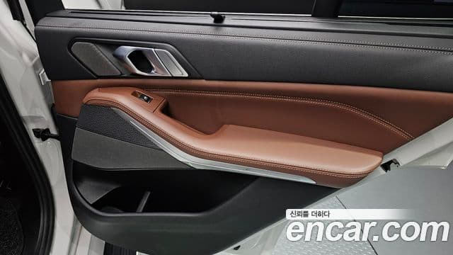 BMW X5 2023 — ფოტო 27/32