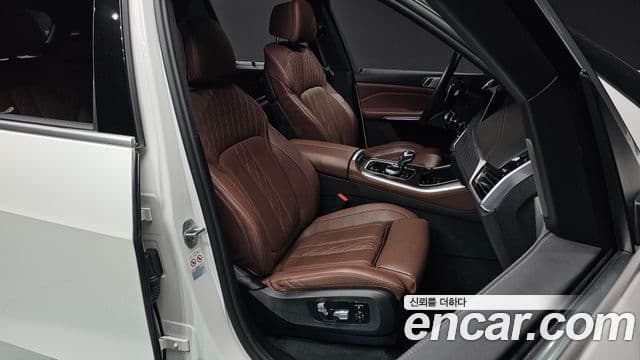 BMW X5 2023 — ფოტო 32/32