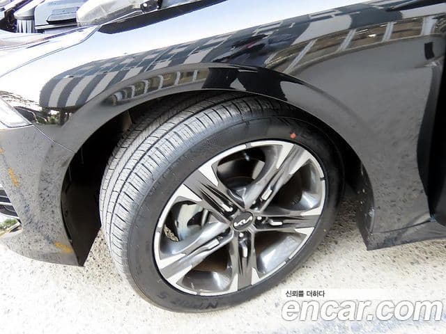 Kia K5 2022 — Şəkil 18/19