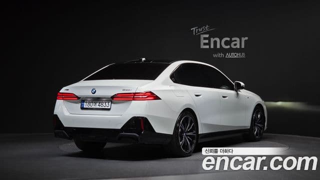BMW 5 Series 2024 — Şəkil 2/20