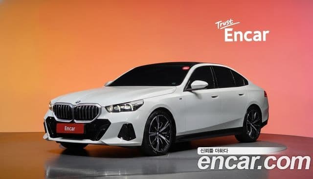 BMW 5 Series 2024 — Şəkil 1/20