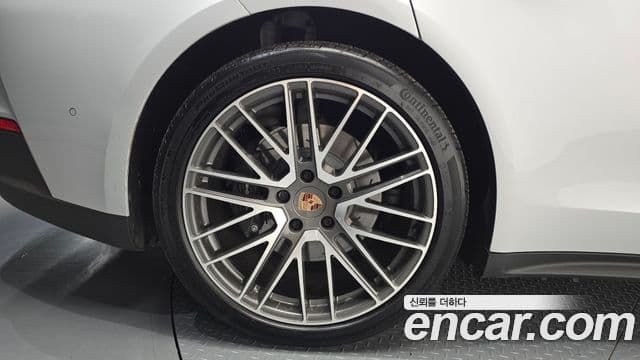 Porsche Panamera 2025 — Photo 21/37