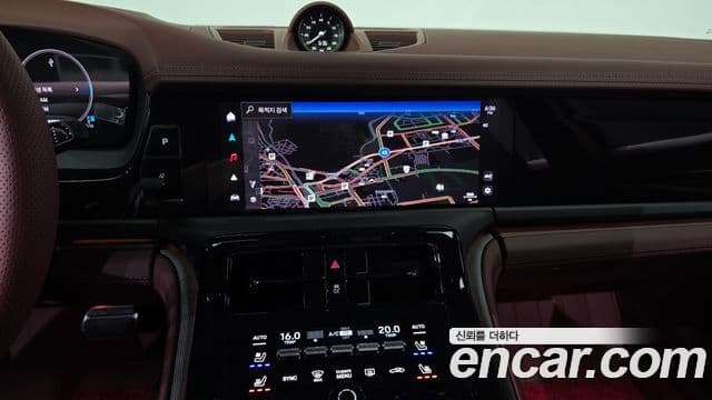 Porsche Panamera 2025 — Photo 35/37