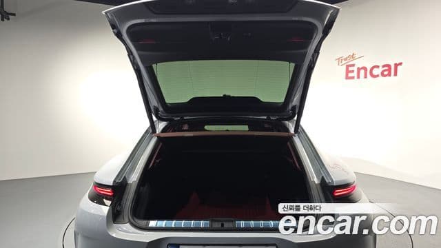 Porsche Panamera 2025 — Photo 17/37