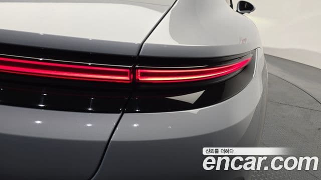 Porsche Panamera 2025 — Photo 15/37