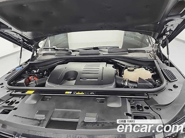 Land Rover Range Rover Sport 2025 — Photo 17/19