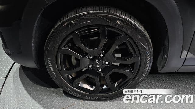 Kia Seltos 2024 — ფოტო 5/20