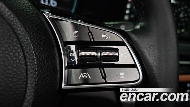 Kia Seltos 2024 — ფოტო 16/20
