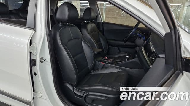 Kia Niro 2019 — Şəkil 11/20
