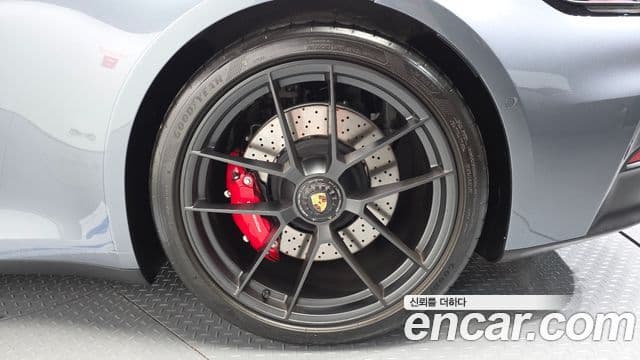 Porsche 911 2025 — Photo 31/32
