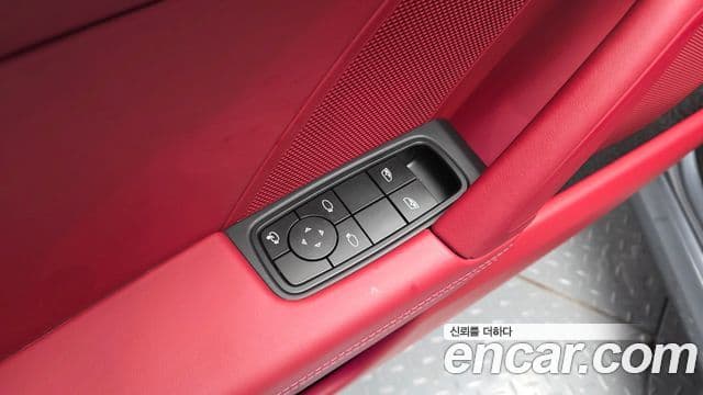 Porsche 911 2025 — Photo 7/32
