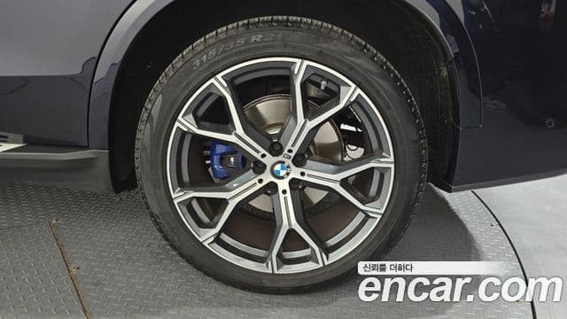 BMW X5 2024 — Photo 18/33