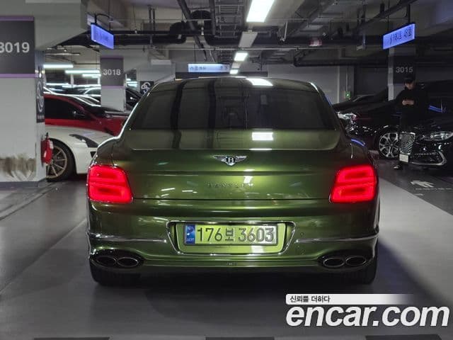 Bentley Flying Spur 2022 — Şəkil 4/19