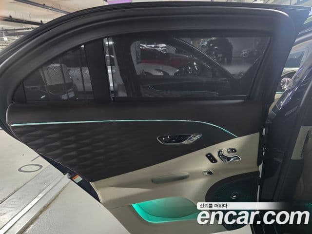 Bentley Flying Spur 2022 — Şəkil 15/19