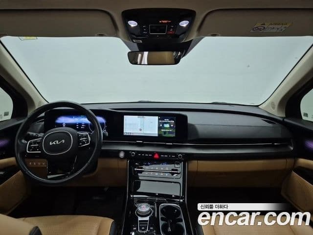 Kia Carnival 2022 — ფოტო 6/20