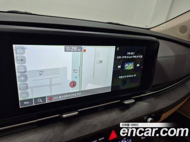 Kia Carnival 2022 — ფოტო 18/20